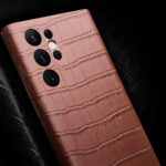 For Samsung Galaxy S22 Ultra 5G QIALINO Crocodile Pattern Genuine Leather Phone Case(Brown)