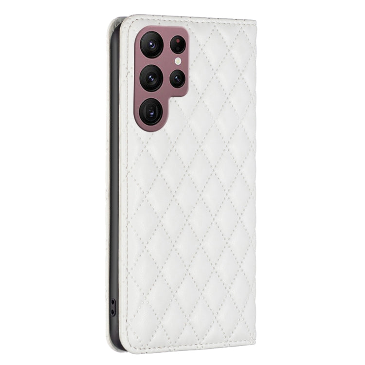 For Samsung Galaxy S22 Ultra 5G Diamond Lattice Magnetic Leather Flip Phone Case(White)