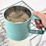 2 PCS Flour Sieve Baking Tool Hand-pressed Flour Sieve(Blue)